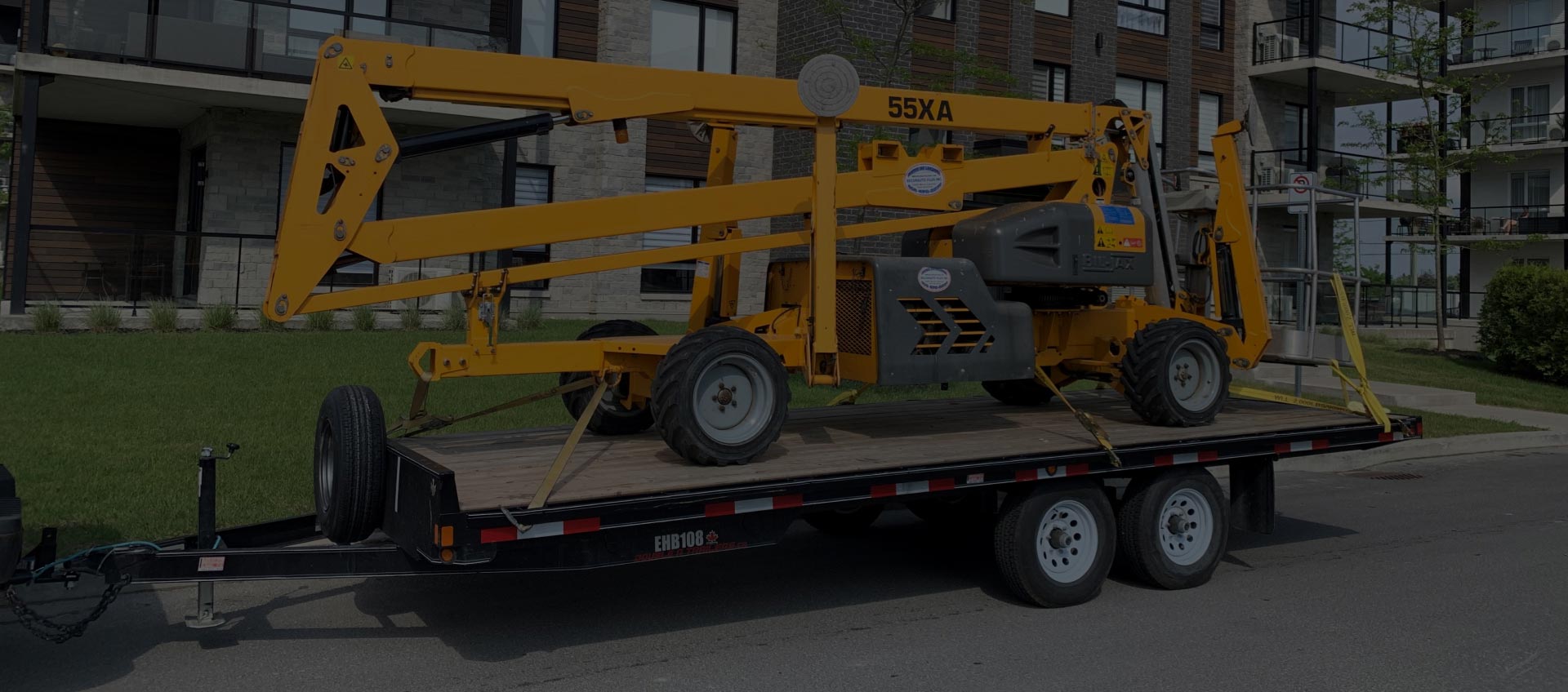 laval trailer banner. flatbed trailer rental. 20-foot platform trailer. aluminum flatbed trailer. 16-foot flatbed trailer. flatbed trailer for sale. mini excavator rental. Equipment rental. Equipment for rent.
